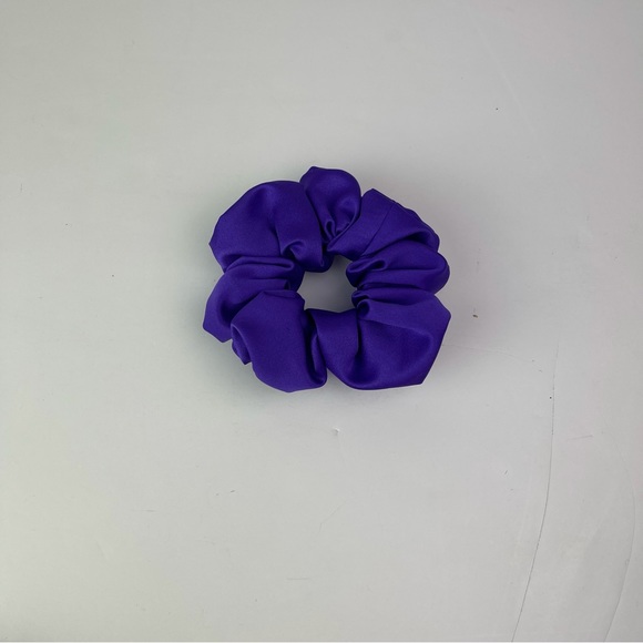 Set of 3 Handmade Satin Scrunchie - Picture 4 of 6